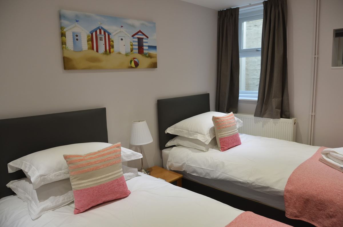 A twin room at Kimberley Guest House